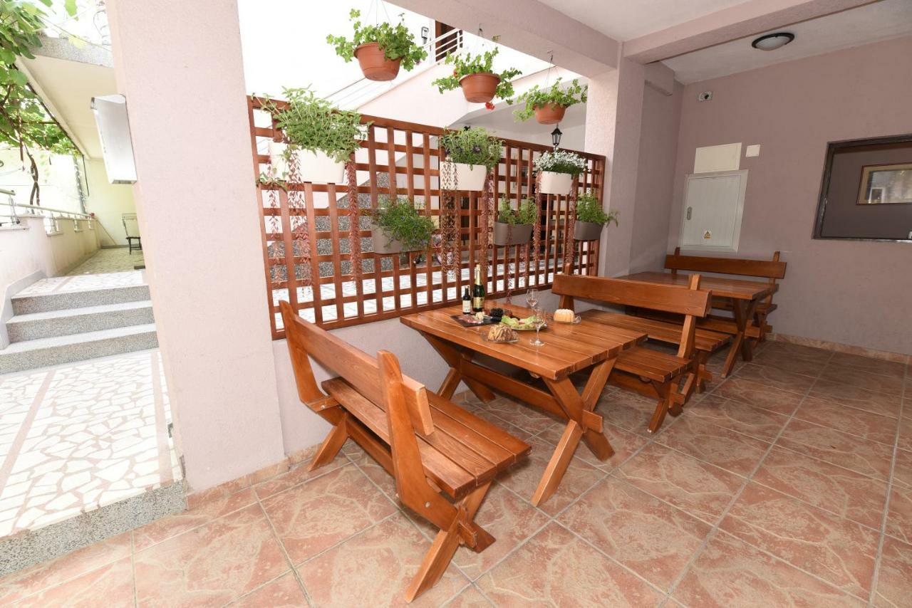 Zec Guest house 3*